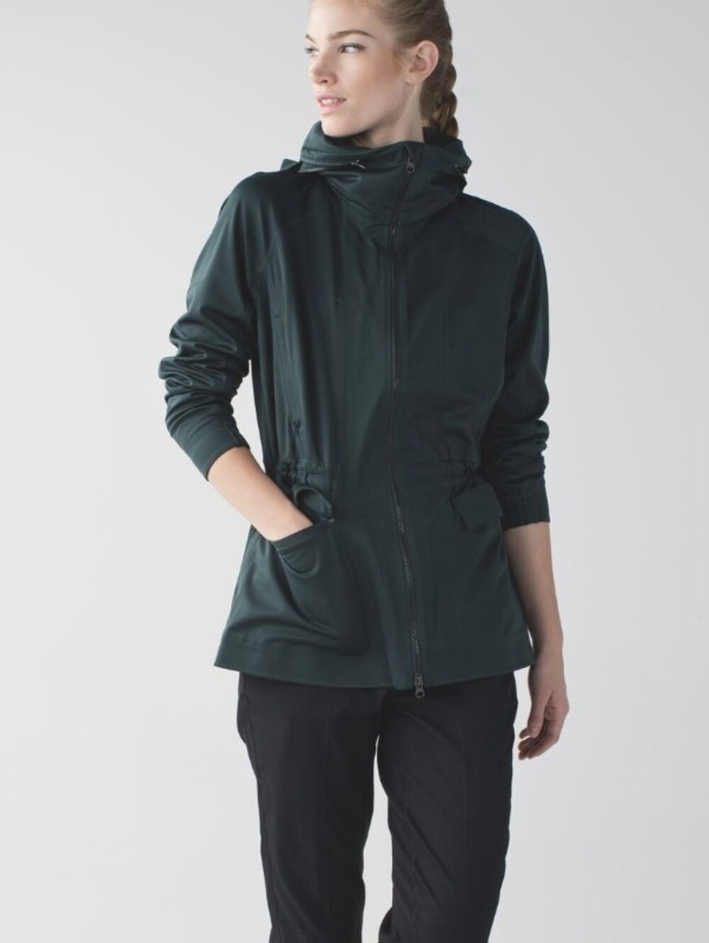 Lululemon 'Cityfarer' Anorak/Water-resistant Jacket in Fuel Green (Size US 4)
